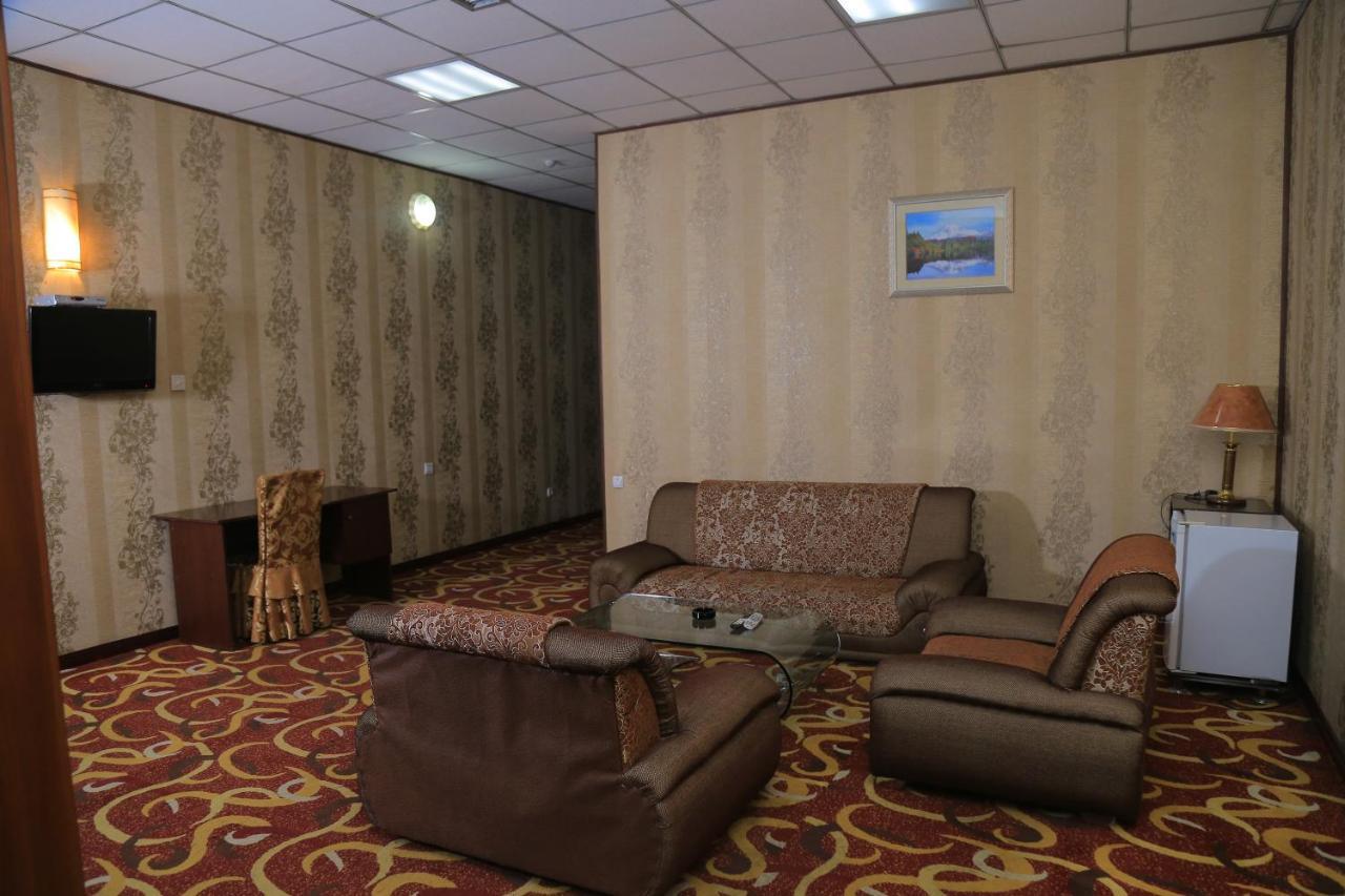 Dangara Hotel Kokand Exterior photo